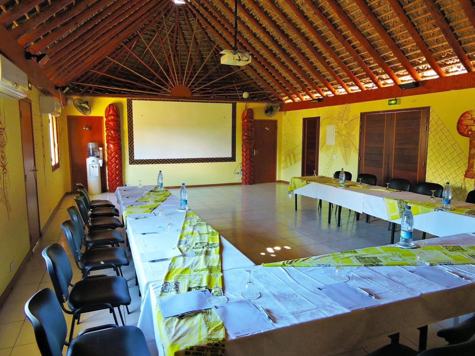 Koniambo Hotel Koné Esterno foto