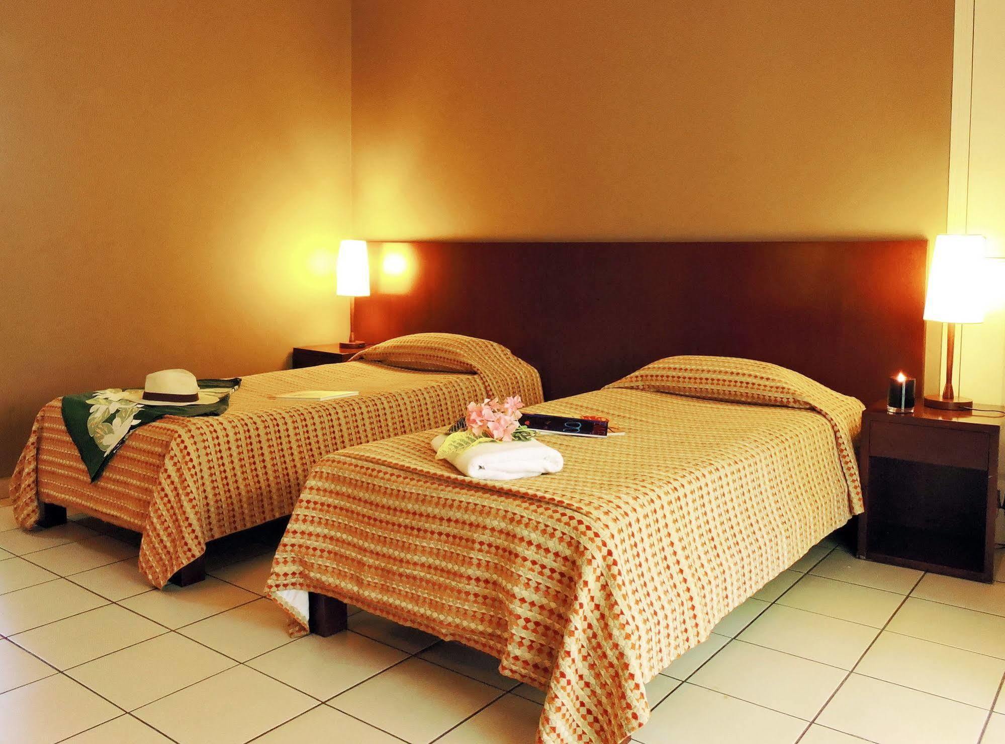 Koniambo Hotel Koné Esterno foto
